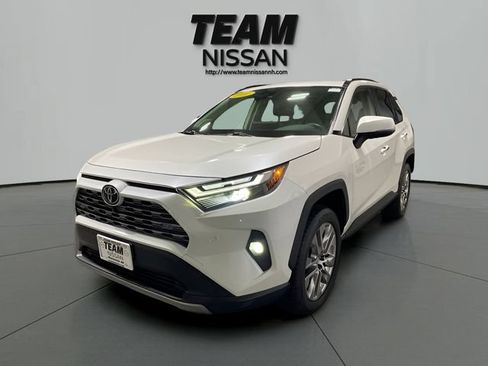 Used 2022 Toyota RAV4 Limited AWD/4WD image 3