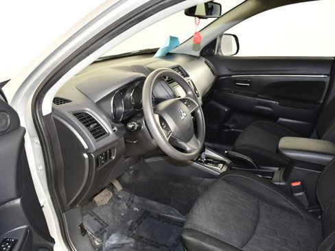 Used 2024 Mitsubishi Outlander Sport SE AWD/4WD image 24