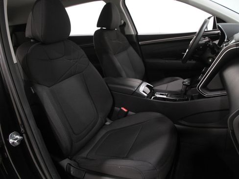 Used 2024 Hyundai Tucson SE image 16