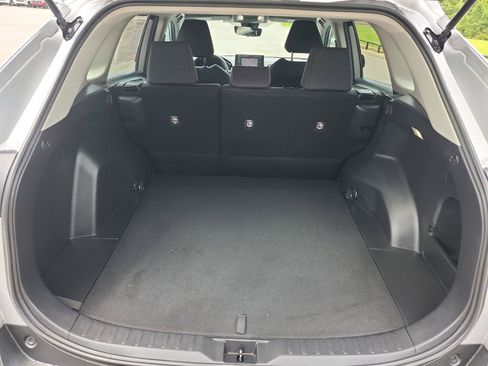 Used 2022 Toyota RAV4 LE AWD/4WD image 7