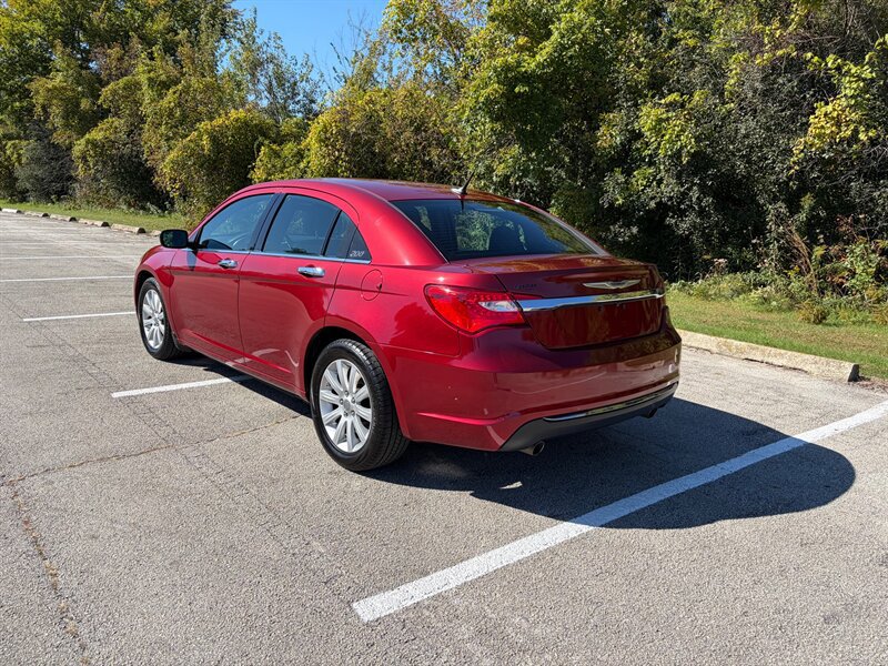 Used 2014 Chrysler 200 Limited w/ Sun/Sound Group FWD image 5