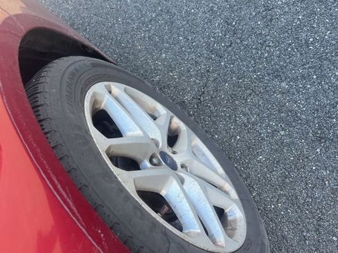 Used 2015 Ford Fusion SE w/ Equipment Group 202A image 5