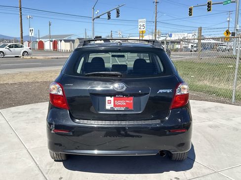 Used 2011 Toyota Matrix S image 4