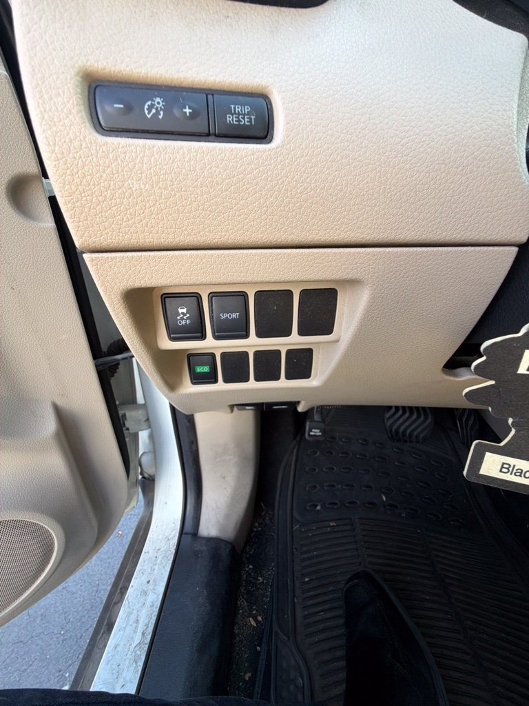 Used 2016 Nissan Rogue S FWD image 5