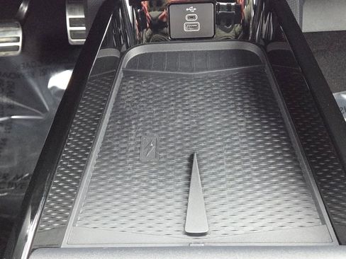 Used 2025 Ford Mustang Mach-E GT image 8