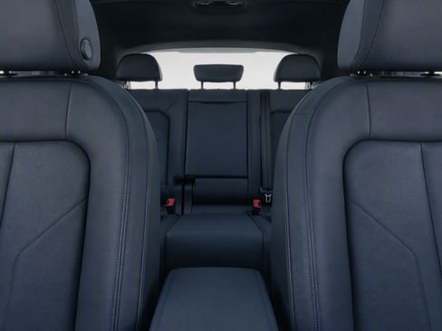 Certified 2025 Audi Q3 2.0T Premium AWD/4WD image 22
