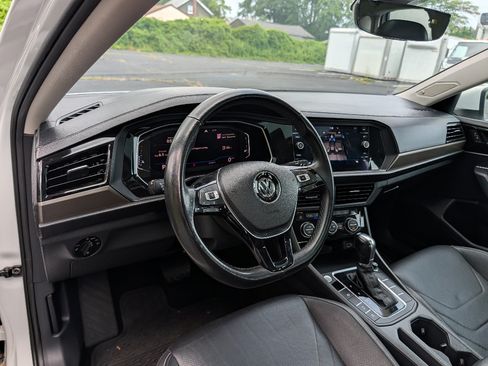 Used 2019 Volkswagen Jetta SEL Premium FWD image 19