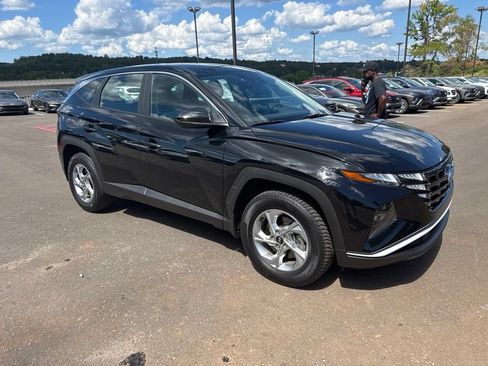 Used 2024 Hyundai Tucson SE AWD/4WD image 1