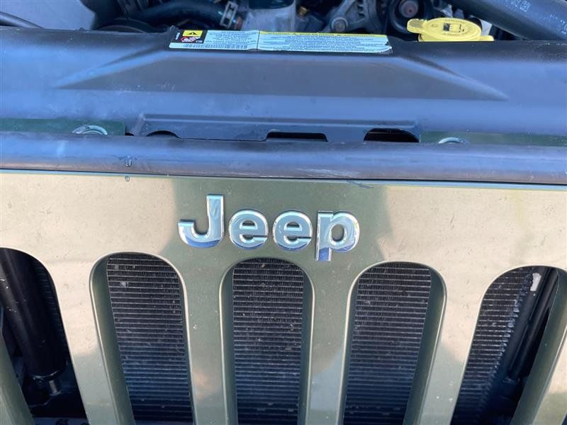 Used 2007 Jeep Wrangler Sahara w/ Dual Top Group AWD/4WD image 27