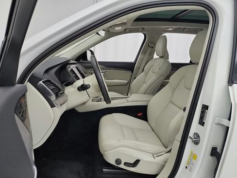 Used 2023 Volvo XC90 T8 Plus w/ Protection Package Premier AWD/4WD image 18