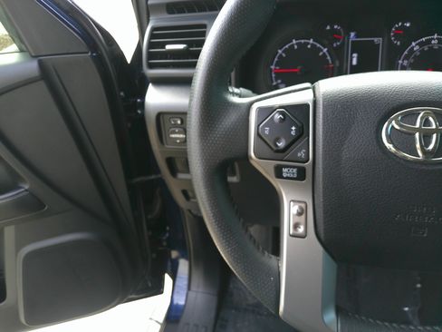 Used 2022 Toyota 4Runner SR5 Premium image 20