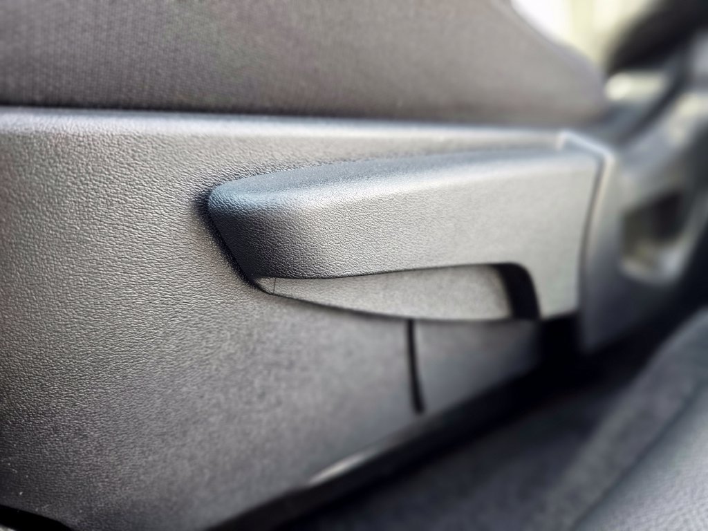 Used 2025 Nissan Sentra S FWD image 30