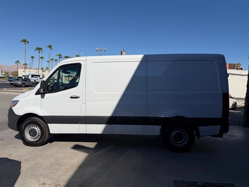 Used 2019 Mercedes-Benz Sprinter 144 image 9