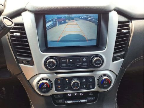 Used 2017 GMC Yukon SLE w/ HD Trailering Package RWD image 16