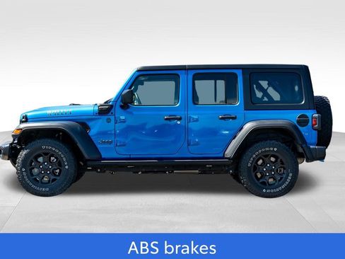 Used 2023 Jeep Wrangler Unlimited w/ Cold Weather Group AWD/4WD image 4