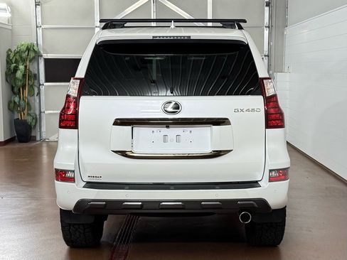 Used 2022 Lexus GX 460 image 4