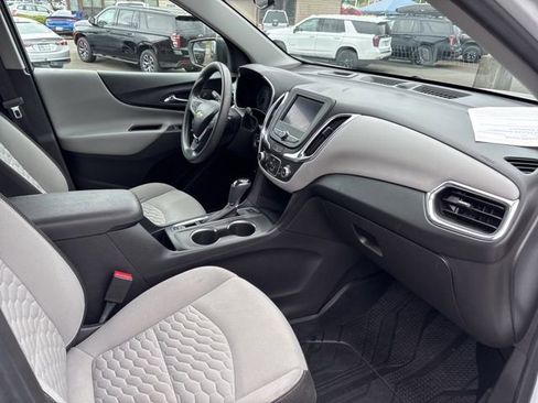 Used 2020 Chevrolet Equinox LS w/ LPO, Cargo Package AWD/4WD image 26