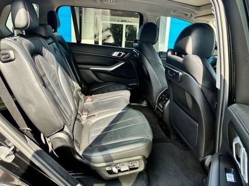 Used 2021 BMW X7 xDrive40i AWD/4WD image 10