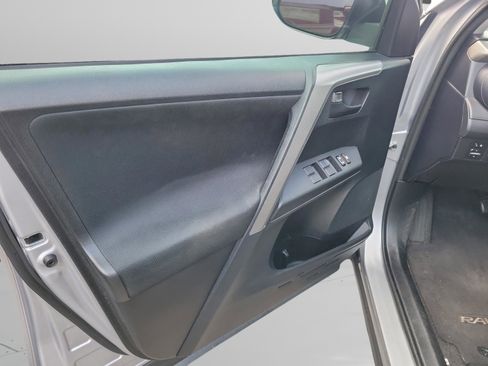 Used 2017 Toyota RAV4 LE image 13