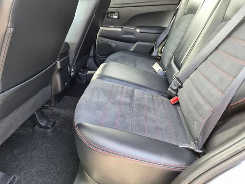 Used 2025 Mitsubishi Outlander Sport SE AWD/4WD image 23