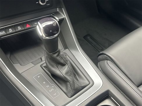 New 2025 Audi Q3 2.0T Premium image 16