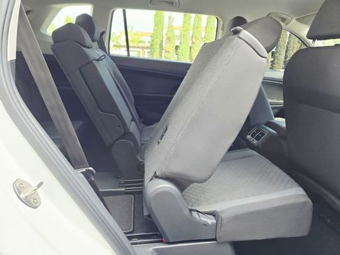 Used 2018 Volkswagen Tiguan S FWD image 37