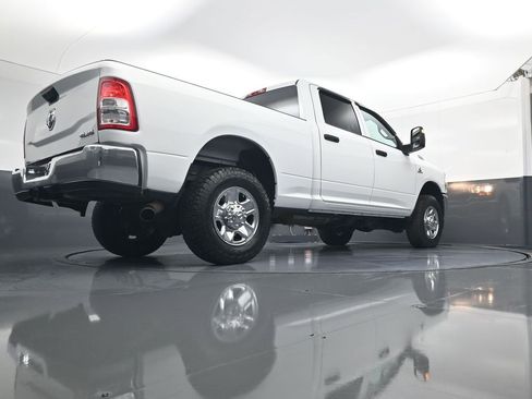 Used 2024 RAM 3500 Tradesman w/ Chrome Appearance Group image 23