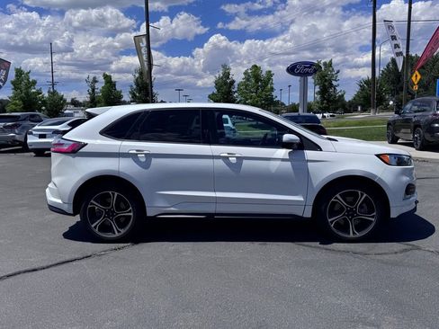Used 2022 Ford Edge ST AWD/4WD image 9