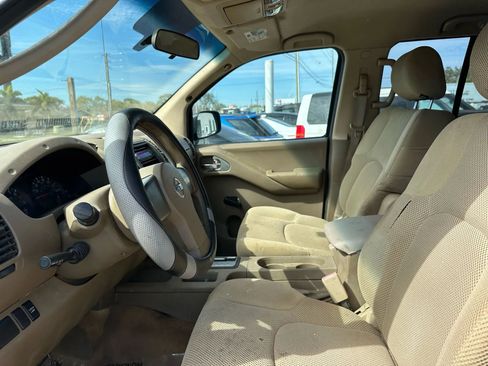 Used 2005 Nissan Frontier SE image 7