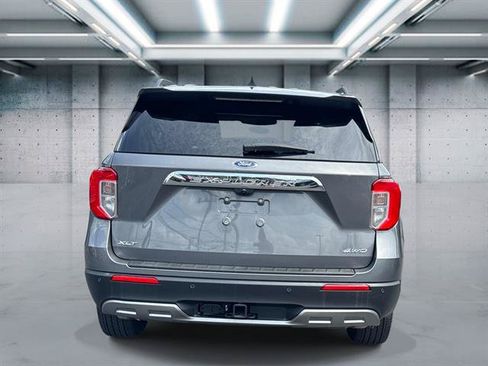 Used 2023 Ford Explorer XLT w/ Equipment Group 202A AWD/4WD image 5