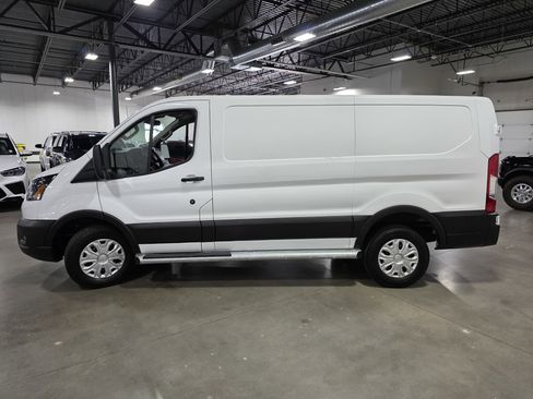 Used 2024 Ford Transit 250 Low Roof w/ Exterior Upgrade Package RWD image 4