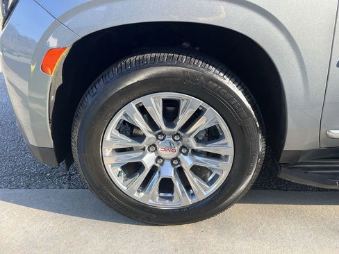 Used 2023 GMC Yukon Denali image 13