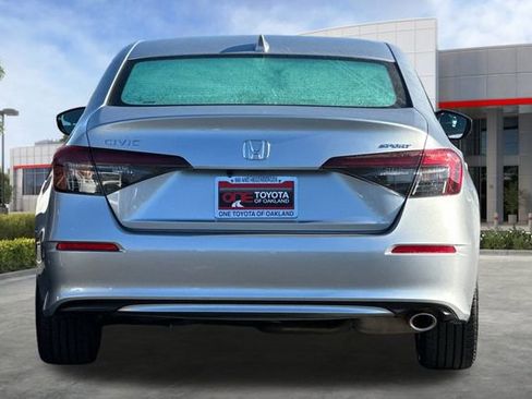 Used 2025 Honda Civic Sport image 5