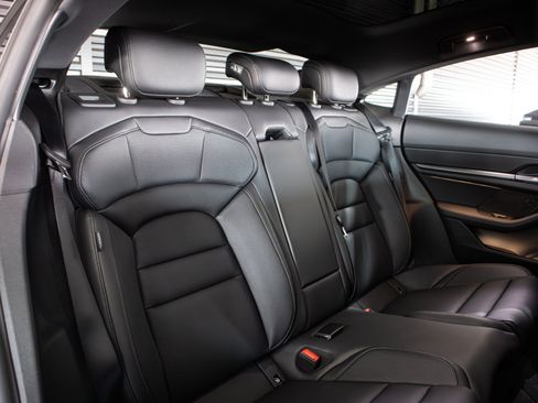 Certified 2026 Porsche Taycan AWD/4WD image 6