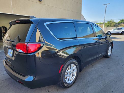 Used 2023 Chrysler Voyager LX FWD image 32