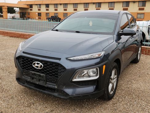 Used 2019 Hyundai Kona SE image 1