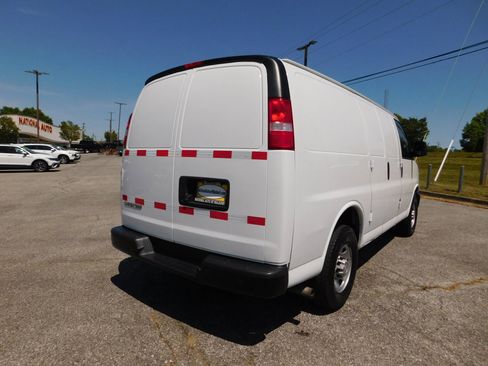 Used 2021 Chevrolet Express 2500 RWD image 5