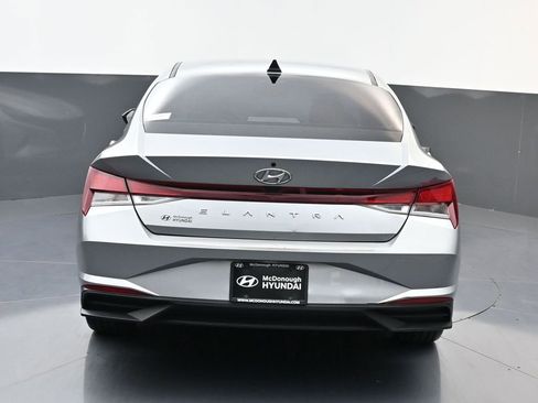 Used 2023 Hyundai Elantra SEL w/ Convenience Package image 4