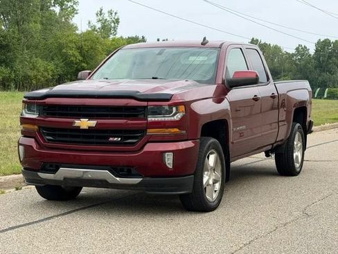 Used 2017 Chevrolet Silverado 1500 LT w/ All Star Edition AWD/4WD image 5