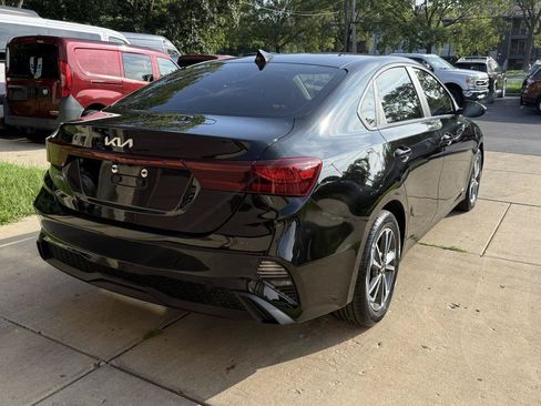 Used 2023 Kia Forte LXS FWD image 7