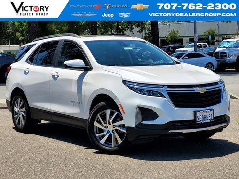 Used 2022 Chevrolet Equinox LT AWD/4WD image 1