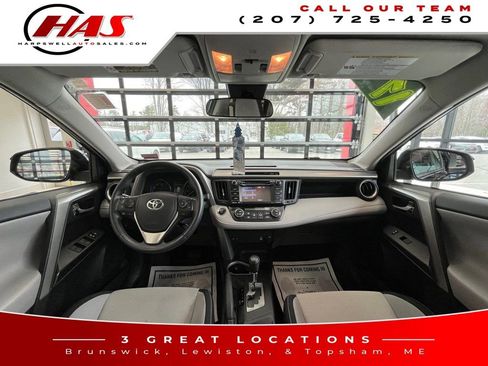 Used 2017 Toyota RAV4 XLE AWD/4WD image 14
