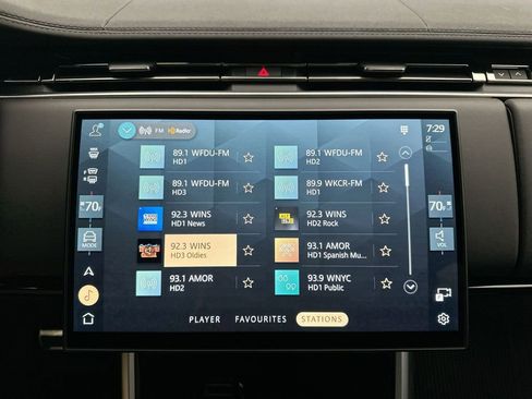 Used 2025 Land Rover Range Rover SE AWD/4WD image 27