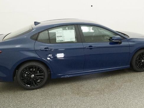 New 2026 Toyota Camry SE FWD image 10