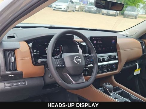 New 2026 Nissan Pathfinder Platinum image 13