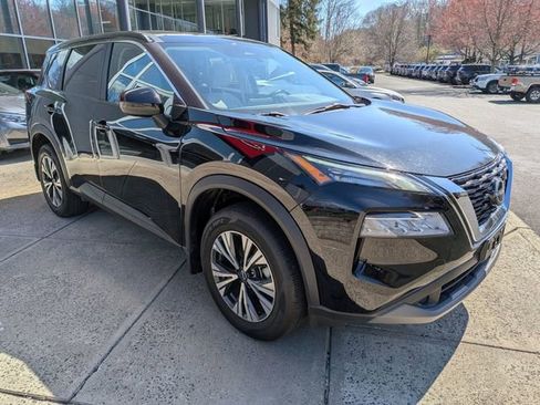 Certified 2023 Nissan Rogue SV image 1