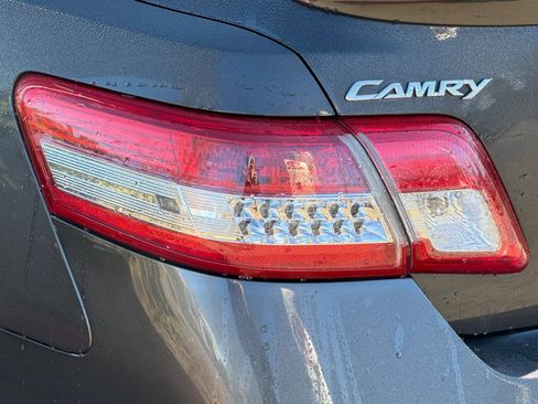 Used 2011 Toyota Camry SE image 45