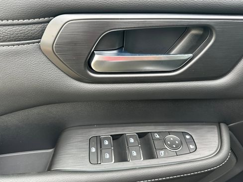 New 2026 Nissan Armada SV image 8