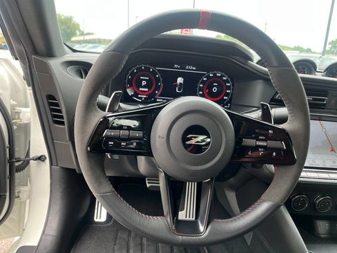 Certified 2025 Nissan Z NISMO w/ Floor Mat Package RWD image 23