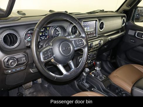 Used 2023 Jeep Wrangler Unlimited Rubicon 4xe w/ Cold Weather Group AWD/4WD image 23